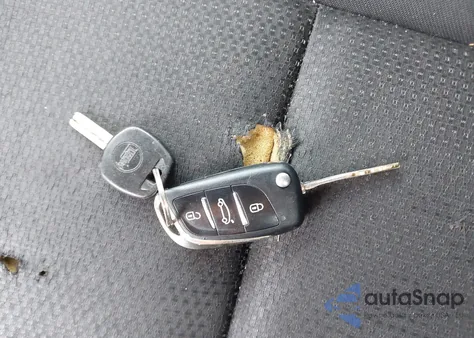 2009 Pontiac Vibe z USA, uszkodzony, nr VIN 5Y2SM67019Z462324